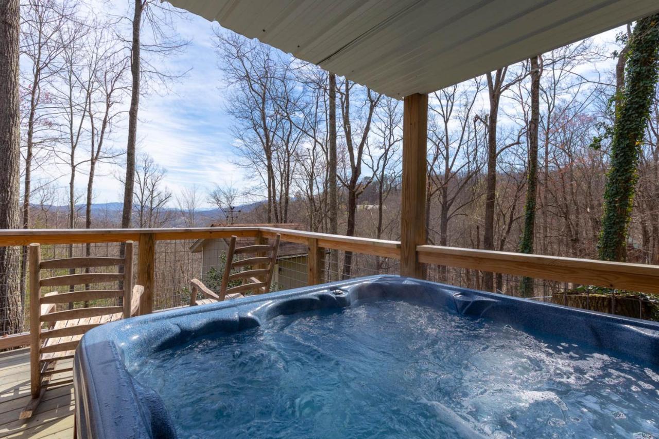 Bear View Chalet, 3 Bedroom, Pool, Pets, Arcades, Wifi, Hot Tub, Sleeps 12 Gatlinburg Eksteriør billede