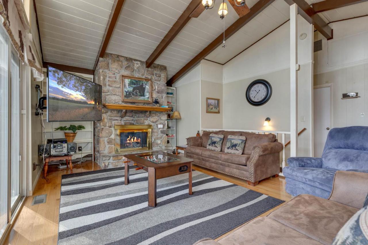 Bear View Chalet, 3 Bedroom, Pool, Pets, Arcades, Wifi, Hot Tub, Sleeps 12 Gatlinburg Eksteriør billede