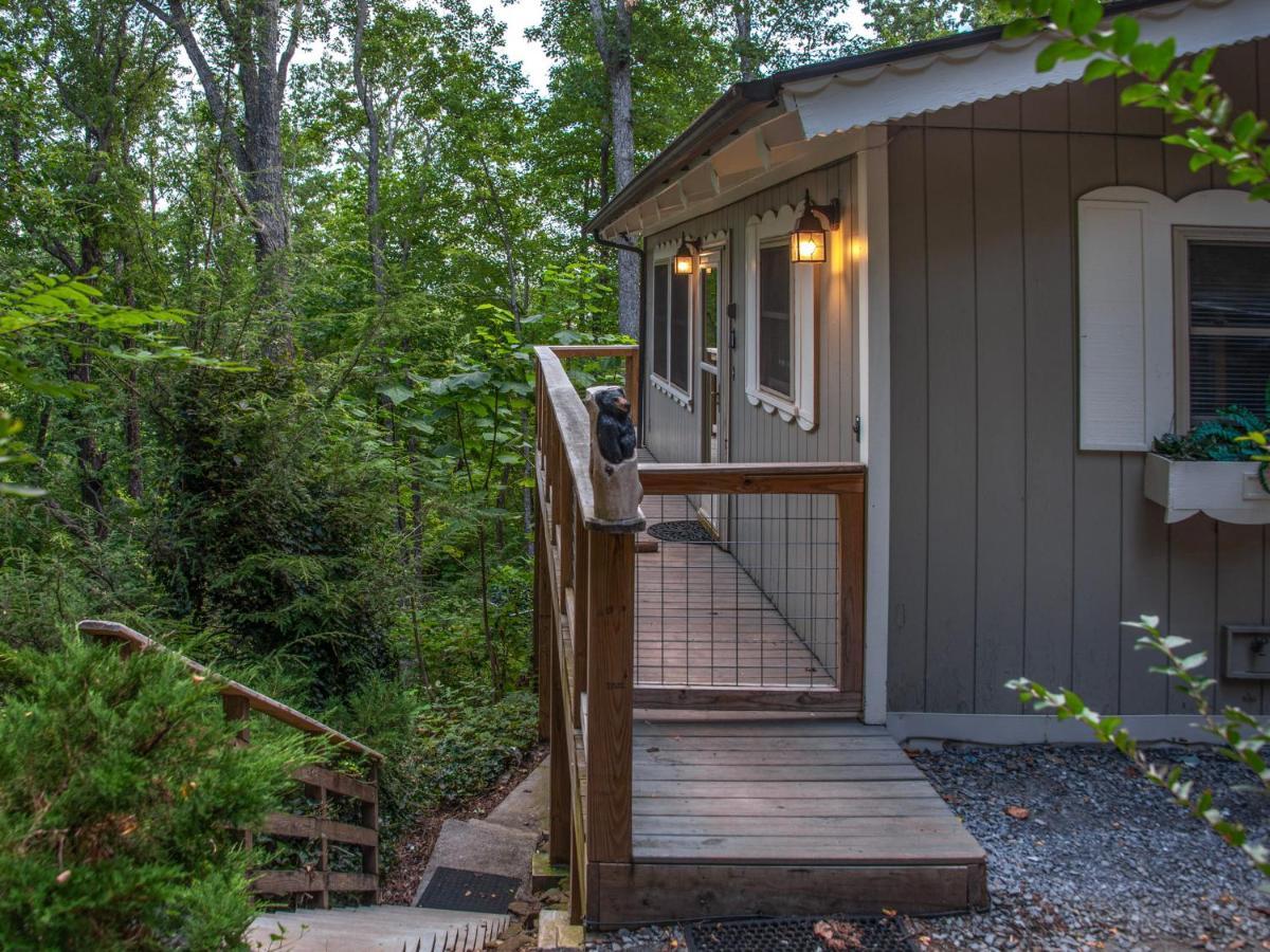 Bear View Chalet, 3 Bedroom, Pool, Pets, Arcades, Wifi, Hot Tub, Sleeps 12 Gatlinburg Eksteriør billede