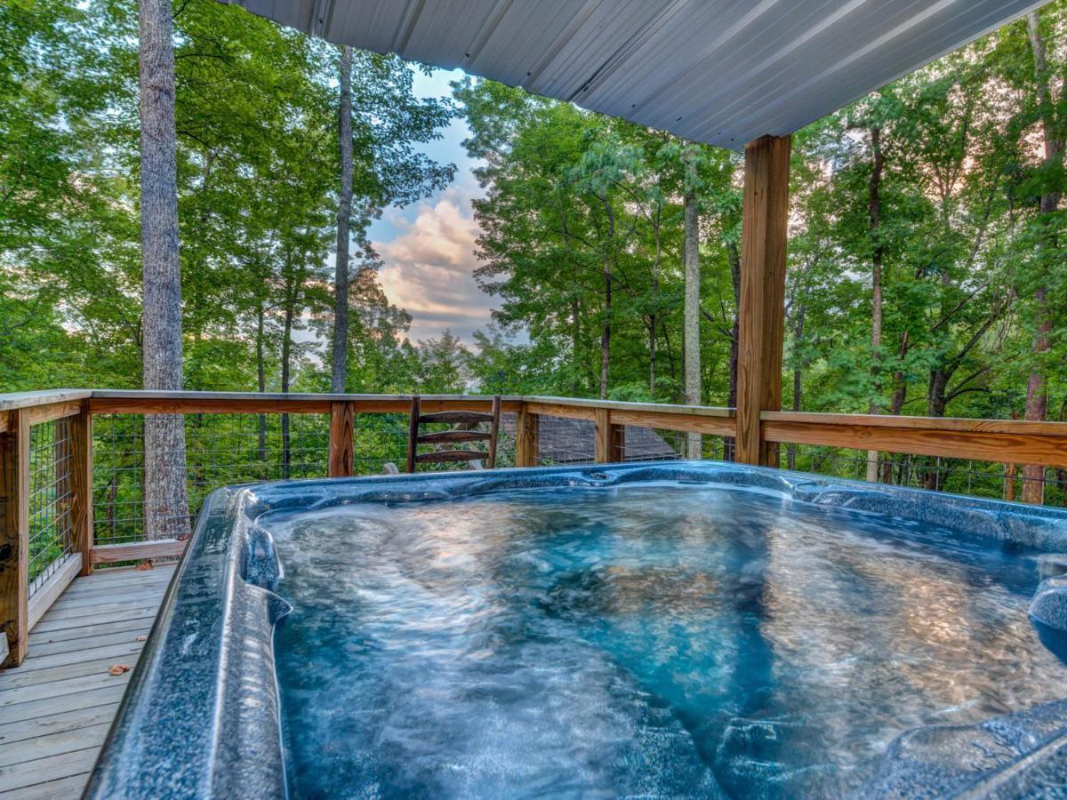 Bear View Chalet, 3 Bedroom, Pool, Pets, Arcades, Wifi, Hot Tub, Sleeps 12 Gatlinburg Eksteriør billede
